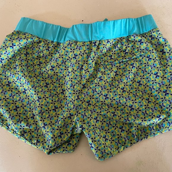 Columbia OMNI-SHADE SunProtection Women's Athletic Shorts M - Picture 5 of 6